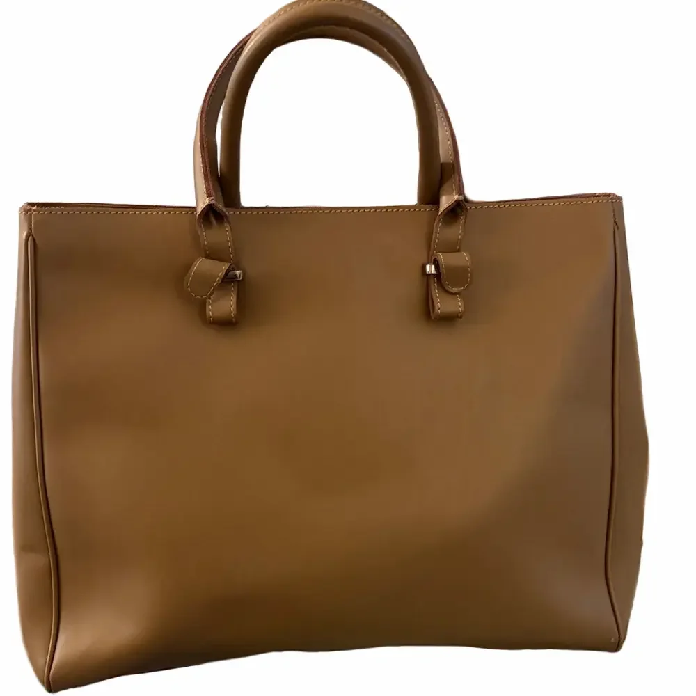 Elegant Brown Leather Tote Bag